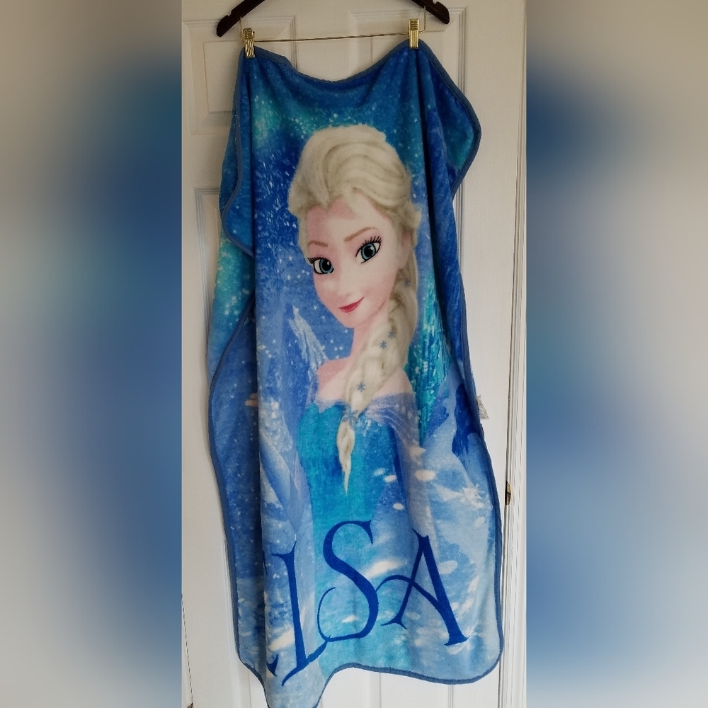 Disney Frozen Elsa Snowflakes Blue White Throw Soft Fleece  Blanket